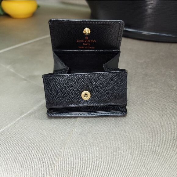 Authentic Louis Vuitton Epi St Jacques Tote W/ Matching Change Pouch & Dust Bag - Picture 17 of 17